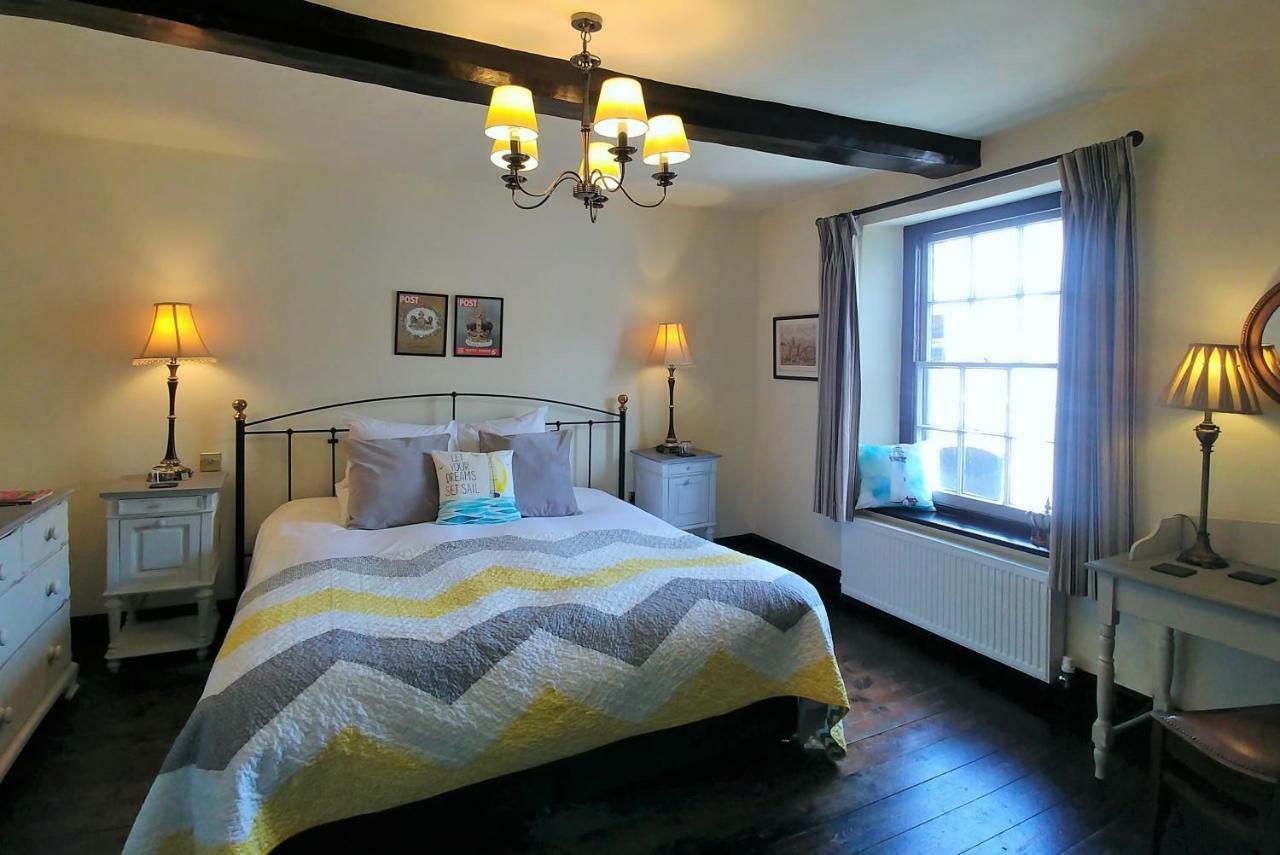 Kings Head Holt Bed & Breakfast Holt  Room photo